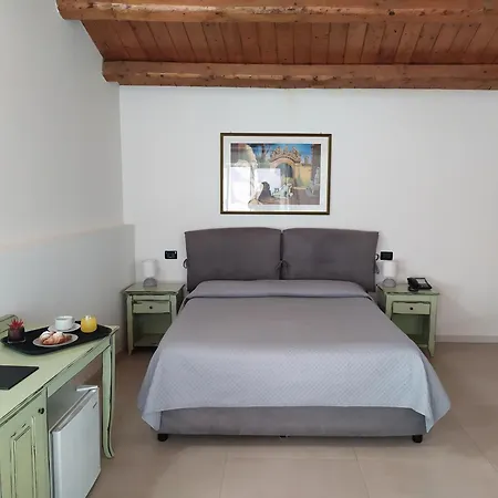 Scaduto Hotel